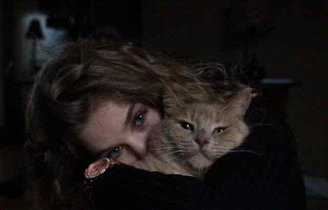 يربكني غيابك